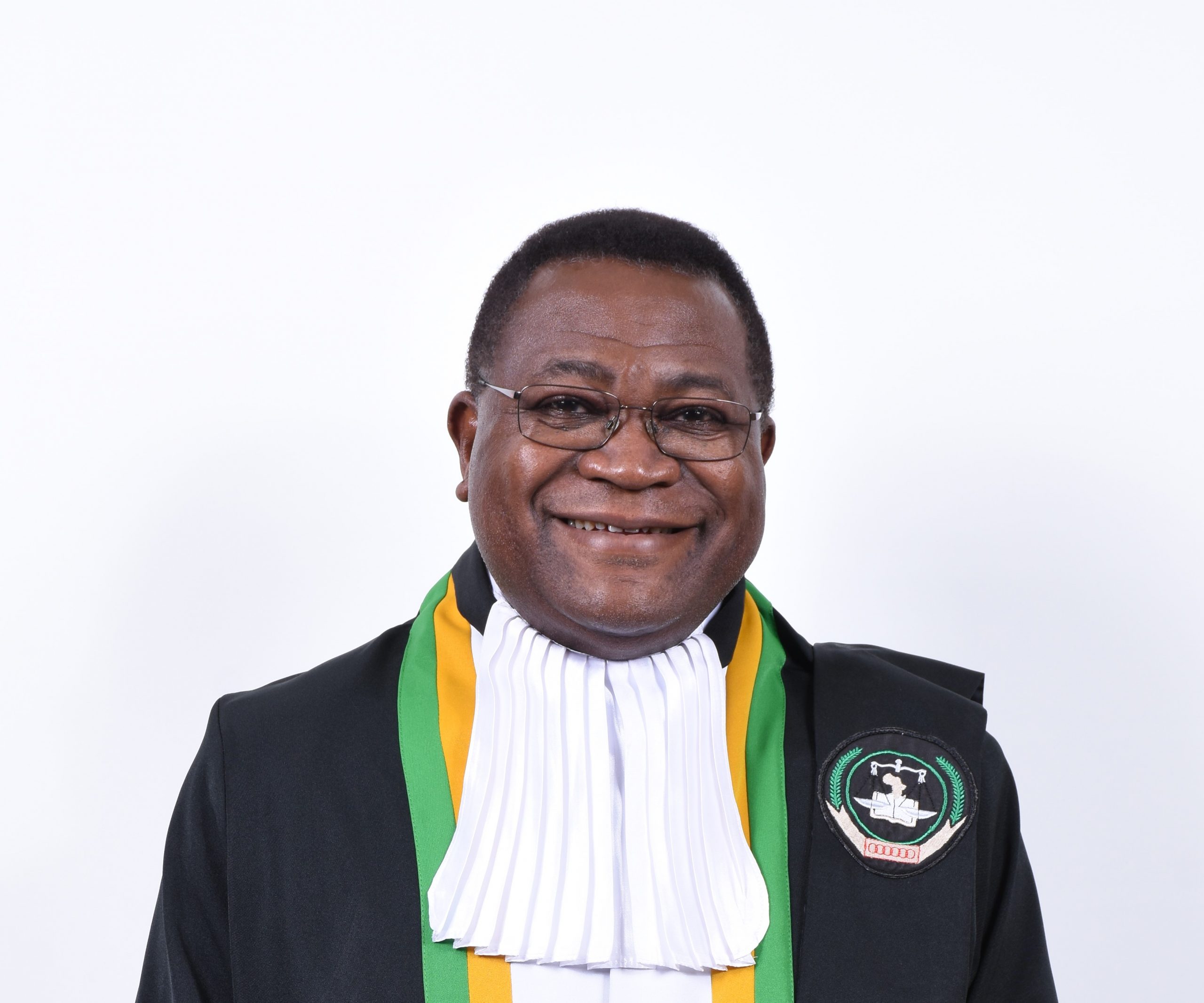Ven. Juiz Blaise Tchikaya (Vice-Presidente) - República do Congo