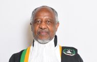 L'Honorable Juge Dumisa Ntsebeza - Afrique du Sud