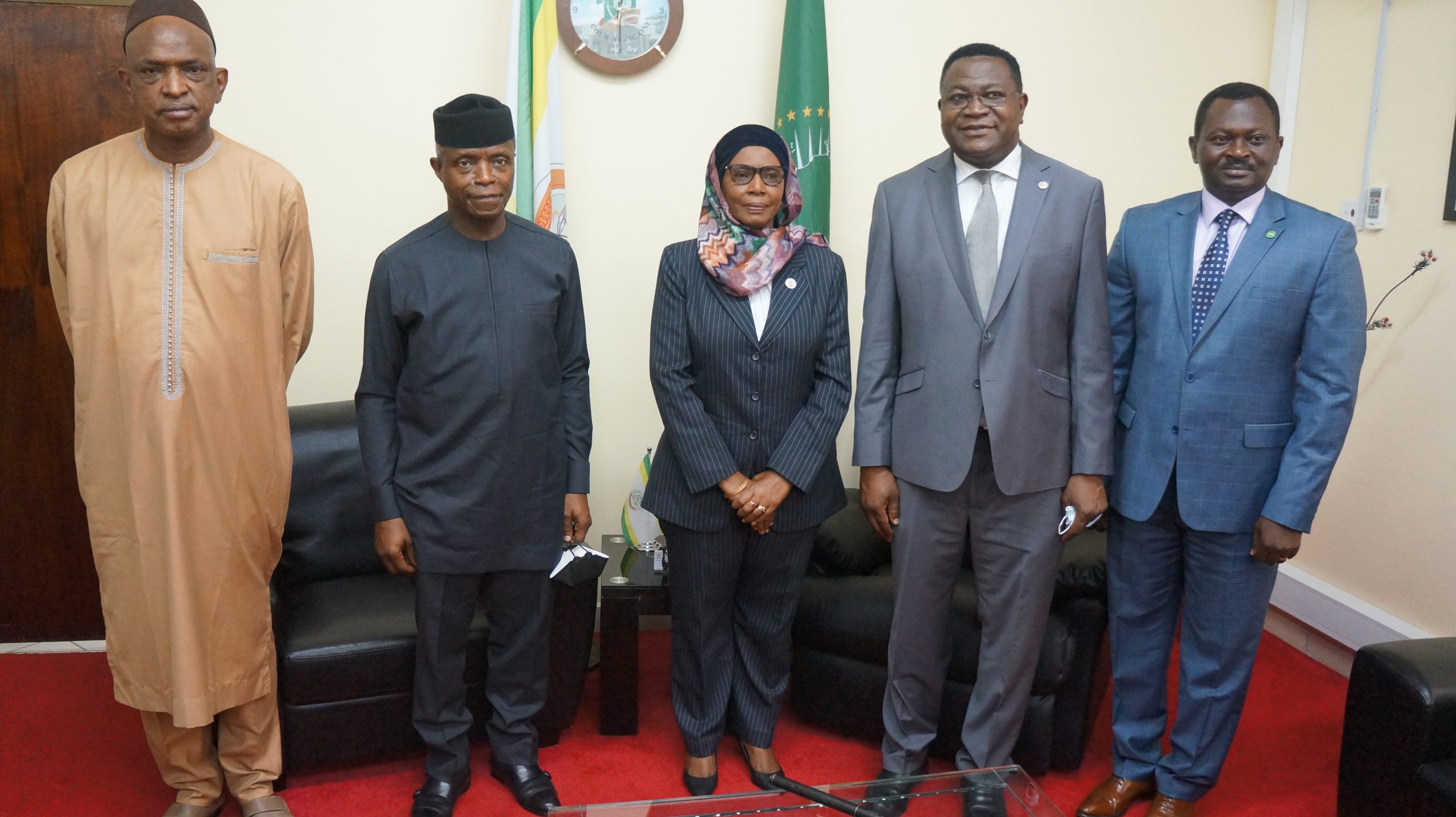 NIGERIAN VICE PRESIDENT VISITS THE AFRICAN COURT